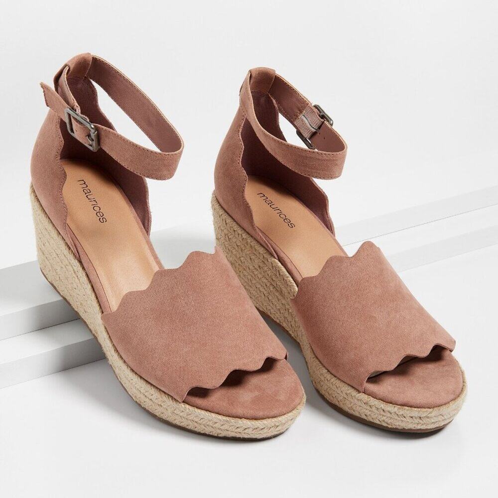 Maurice's Brand Women's size 11 Hayley Scallop Edge Wedge Sandals Light Tan